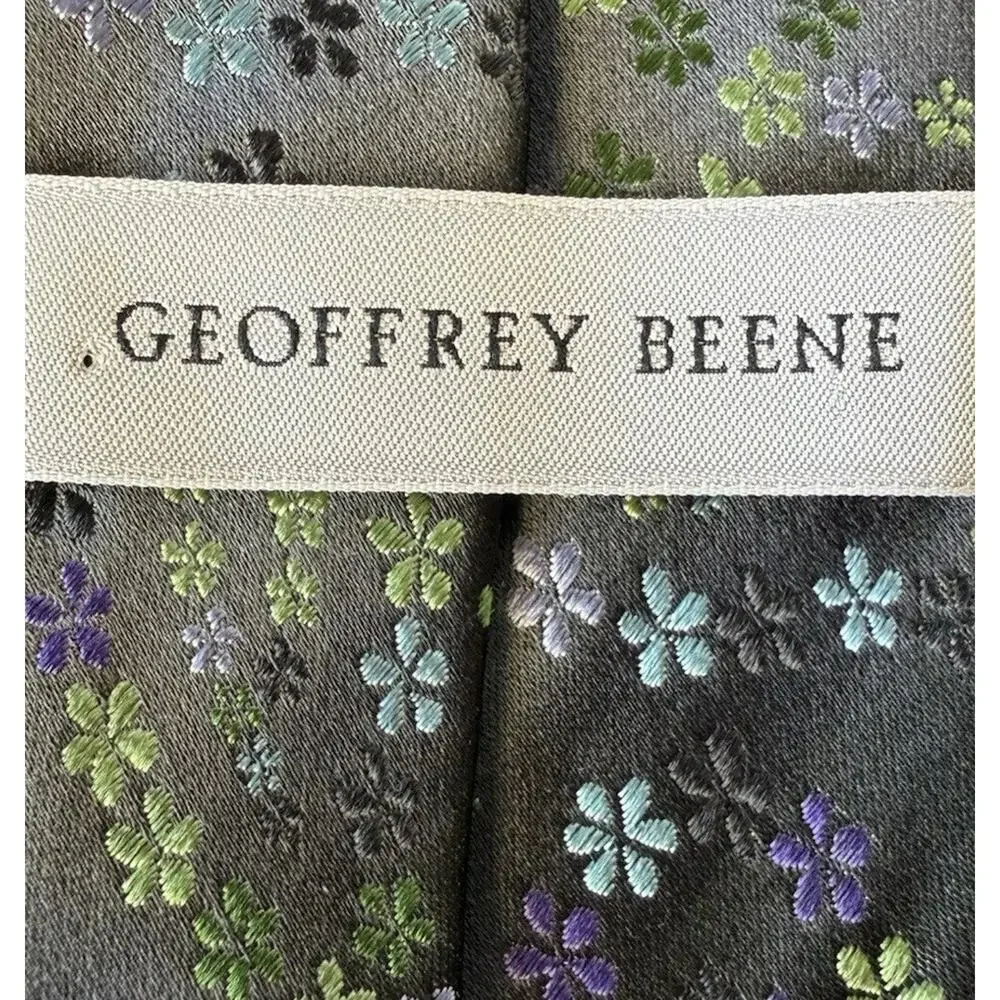 Geoffrey Beene Mens 100% Silk Tie Gray Purple Green Floral Necktie Garden